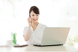 電話またはWEBからお問い合わせ